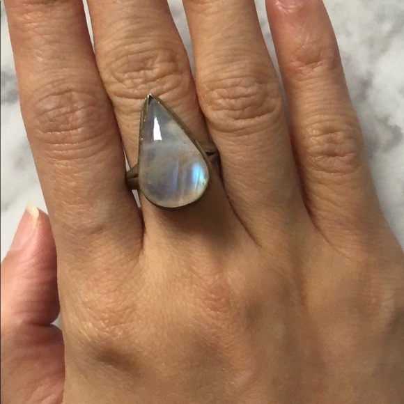 Ring - Picture 3 of 9